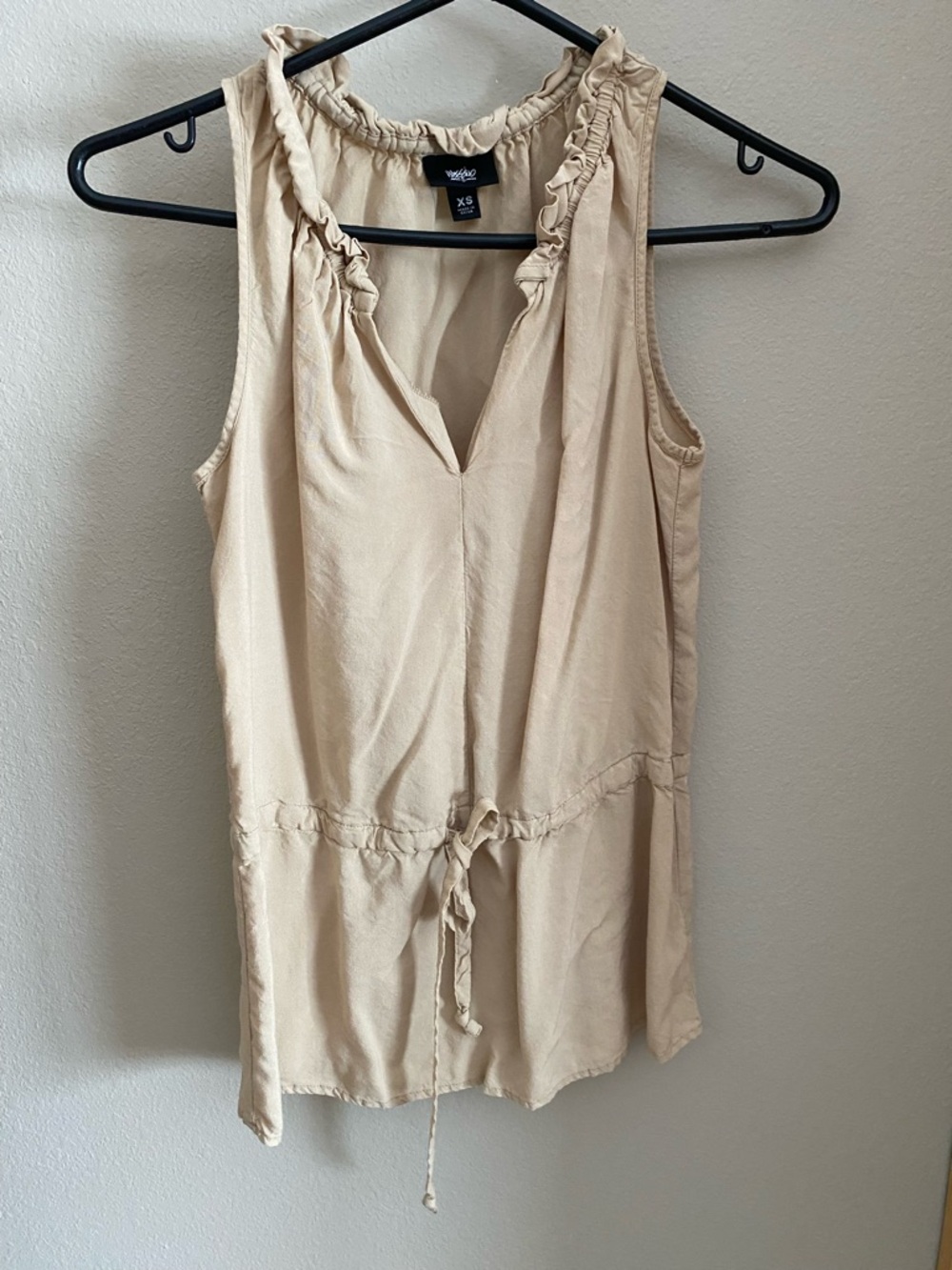 Massimo Beige Ruffle V-Neck Drawstring Tank Size XS